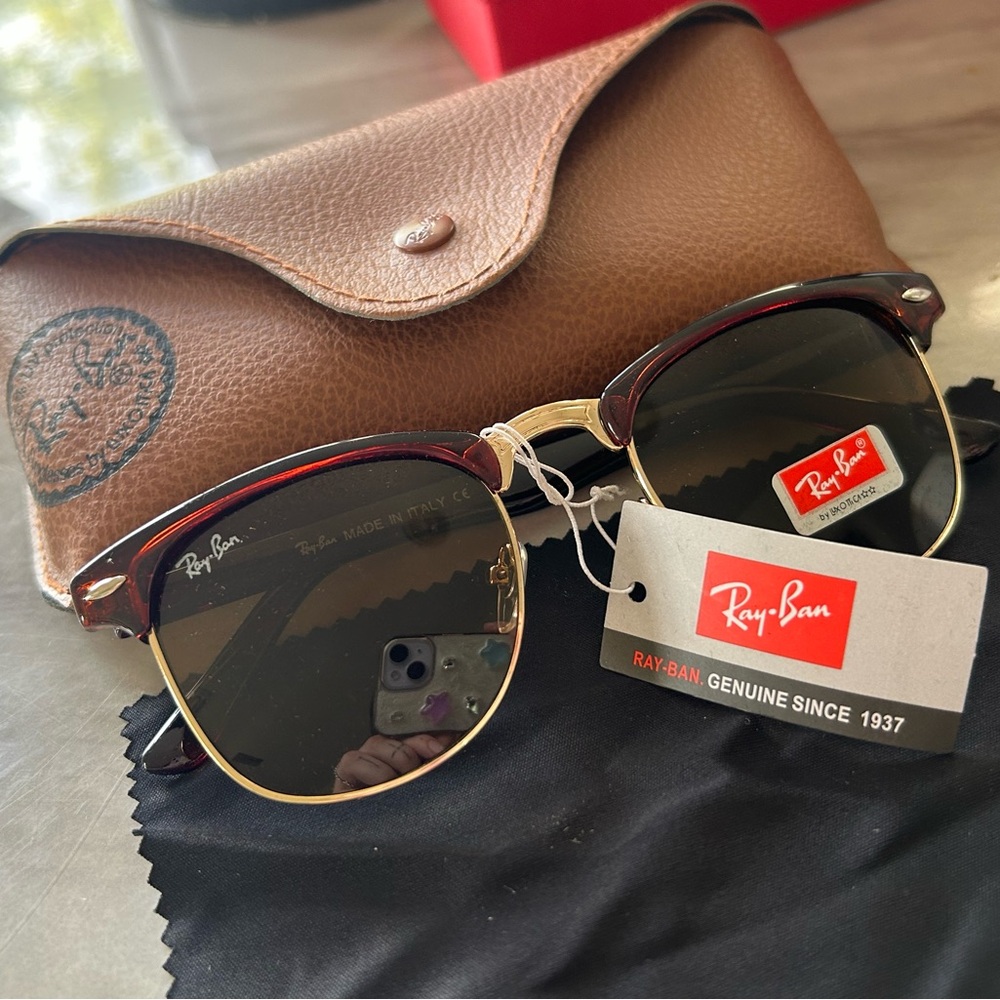 USED Ray-Ban Tortoise and Gold Sunglasses - Picture 6 of 6